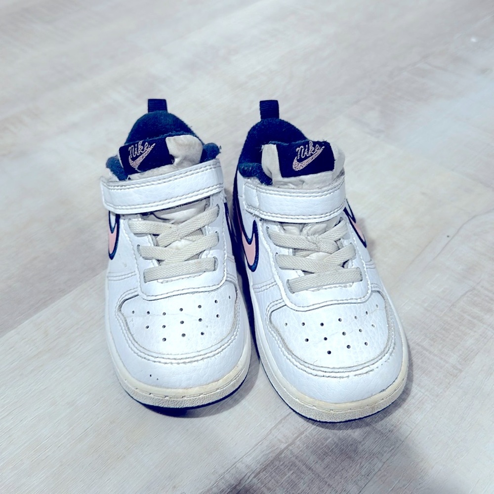 Nike toddler girl sneakers
